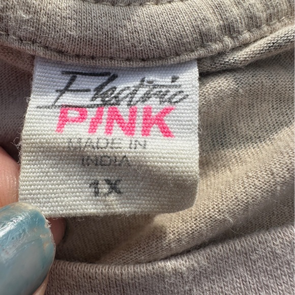 Pink brand cotton tee with butterfly print women’s size 1X - Picture 4 of 4